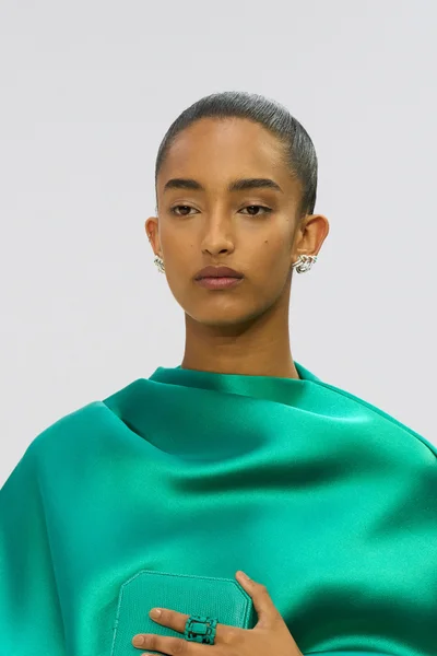 Look 3